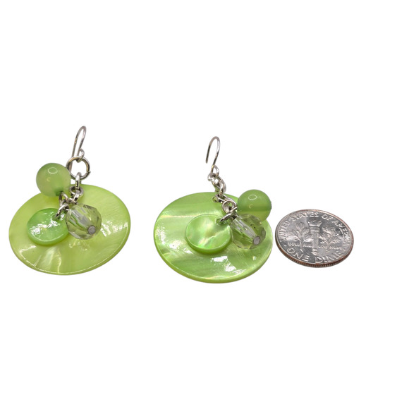 Pierced Earrings Green Shell Disc Beaded Dangle Drop Boho Lightweight SKU2778 - Picture 3 of 5